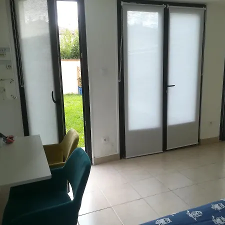 Studio Dependance Maison Апартаменты *