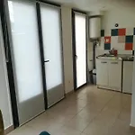 Dependance Maison, 5 Mnt Gare & Tram Apartment *